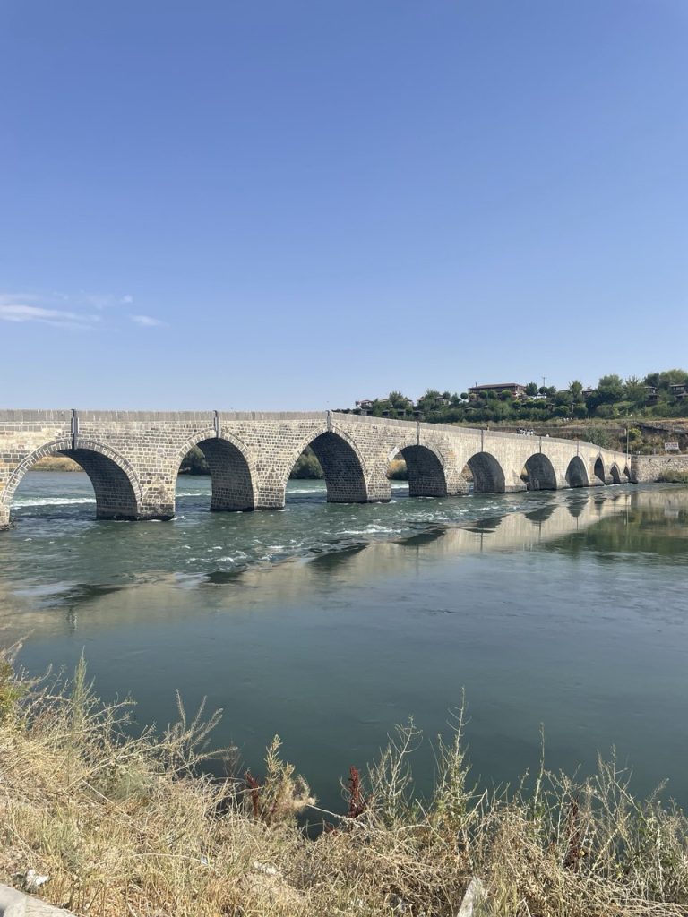 Azg Araj Sulukh Bridge